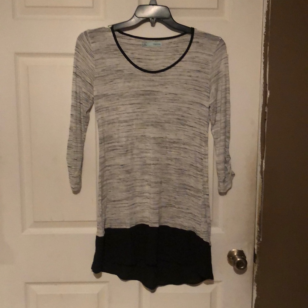 Long sleeve high low dress/shirt!
